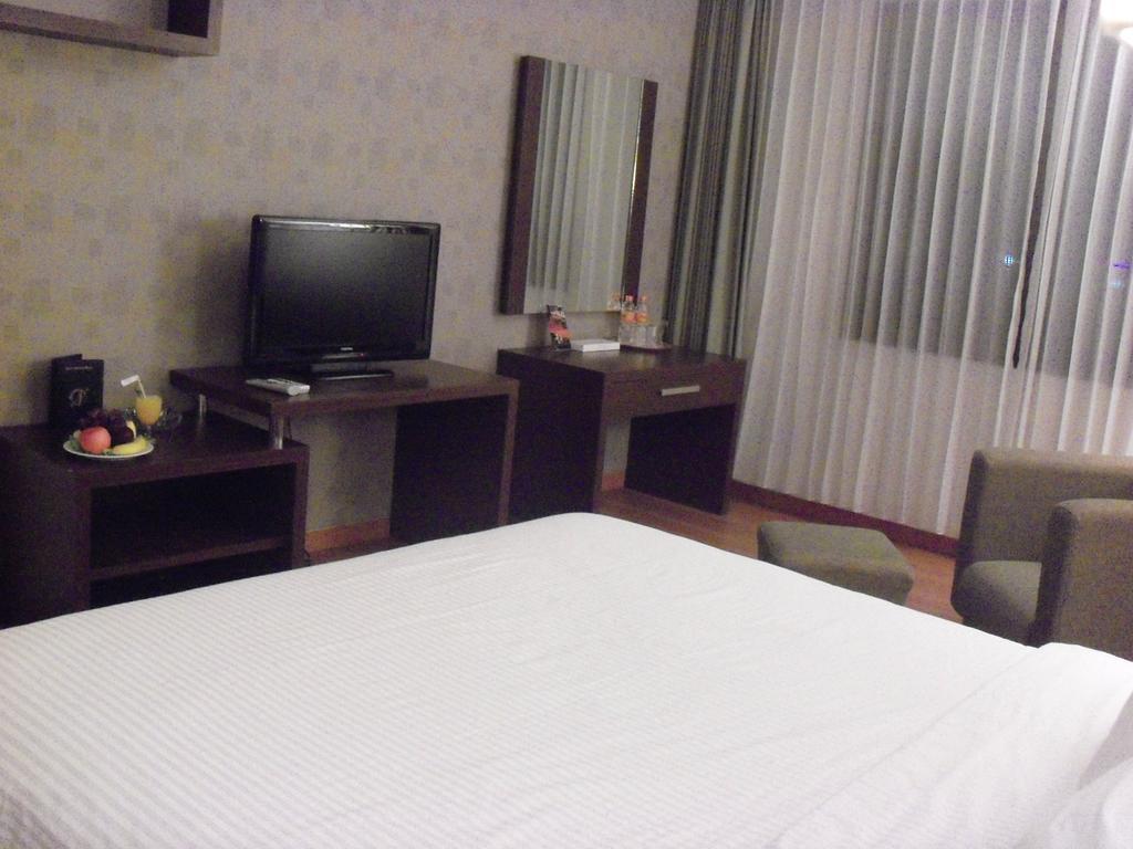 Hotel Naval Bandung Szoba fotó